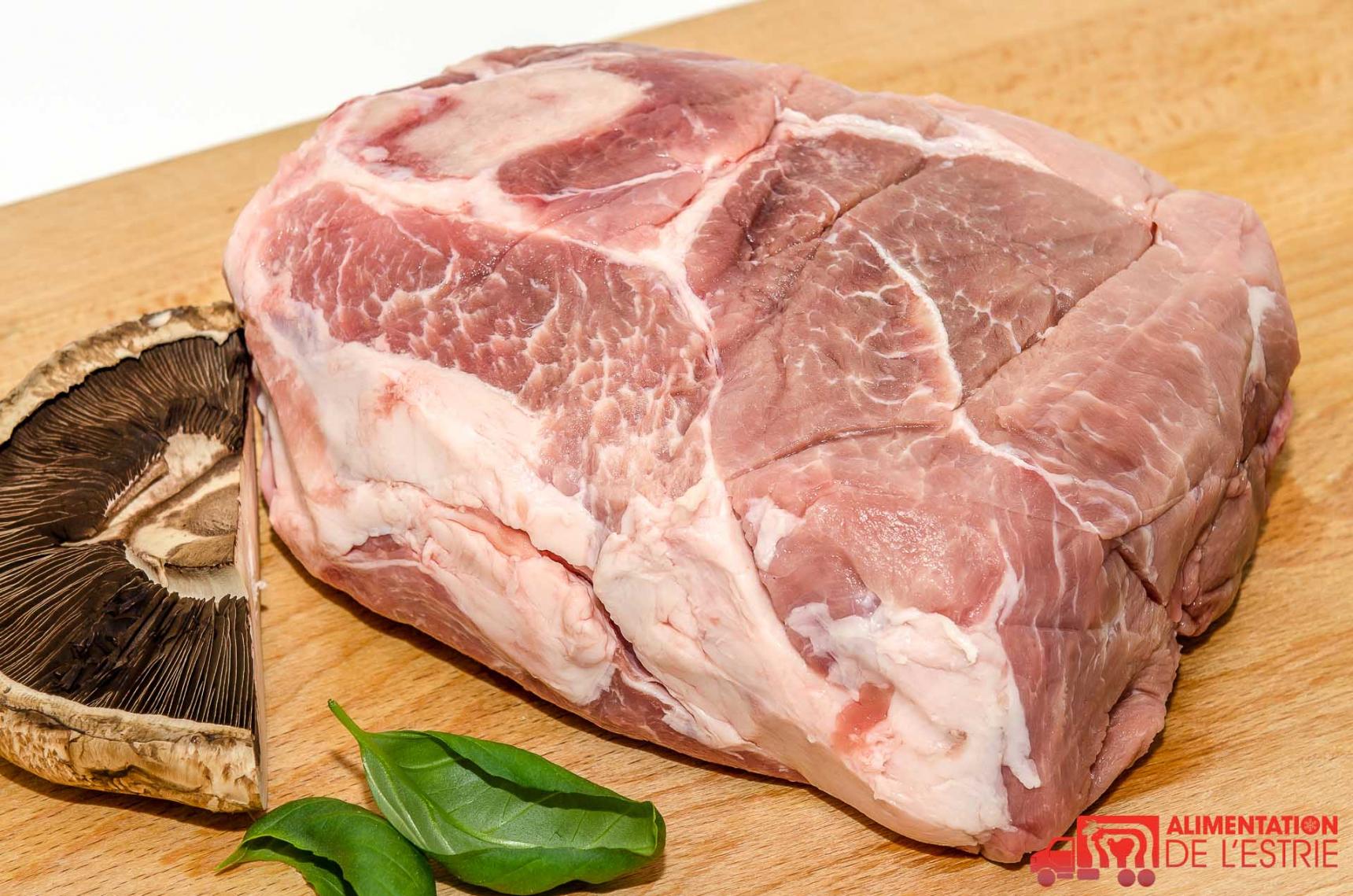 Rôti d'épaule de porc avec os